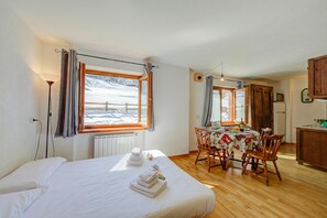 Room - Studio Clotes Ski In - Ski Out (Sauze d'Oulx)