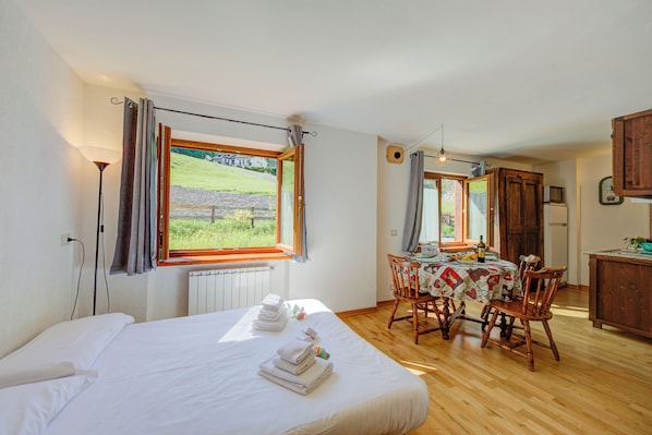 Standard Studio, Mountain View (Studio Clotes Ski In - Ski Out) | WiFi, bed sheets