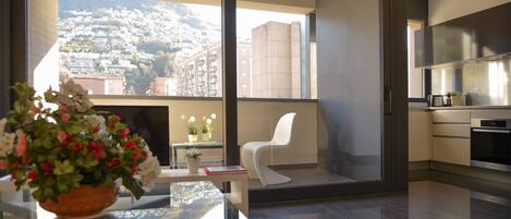 Apartment, 1 Bedroom, Accessible, Balcony | Living area