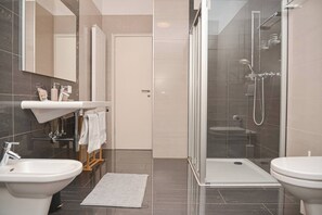 Apartment, 1 Bedroom, Accessible, Balcony | Bathroom shower
