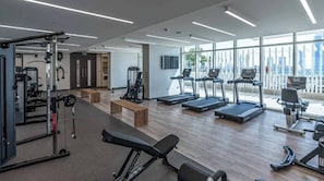 Apartamento, 2 quartos, acessível, sacada | Sala de fitness