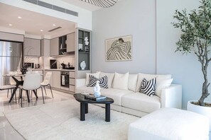 Interior - Luxury Furnished 2br Full Sea And Marina View (Dubai)