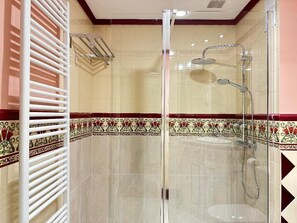 Bathroom - cozy house in the same main square of the town (Otxandio)