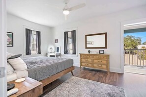 1 bedroom, desk, iron/ironing board, travel cot - Free Parking, Big Patio, Next to Restaurants, Bars (St. Augustine)