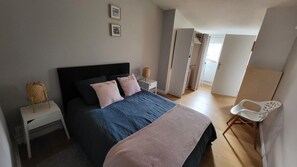 1 Schlafzimmer, Bügeleisen/Bügelbrett, Reisekinderbett, kostenloses WLAN