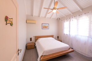 2 bedrooms, in-room safe, desk, iron/ironing board - A unique and authentic experience at villa KAZ TI PUNCH (Petit-Bourg)