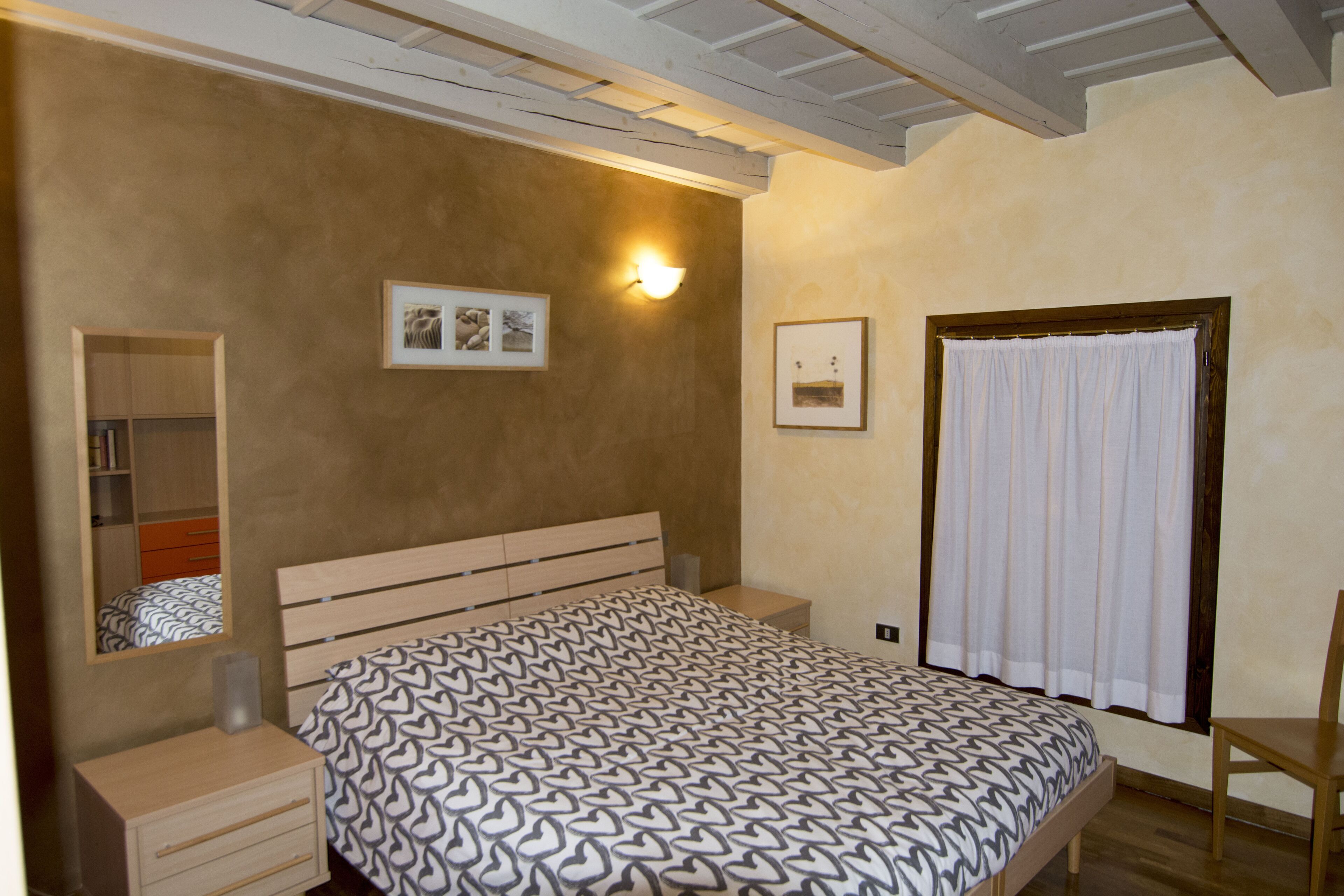 1 bedroom, desk, iron/ironing board, free WiFi