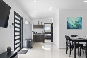 Interior - Large, Modern apartment with pool in exclusive Malmok/Arashi area, near beach. (Noord)