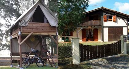 The Landes house and its bivouac tent (sleeping + 2 people)