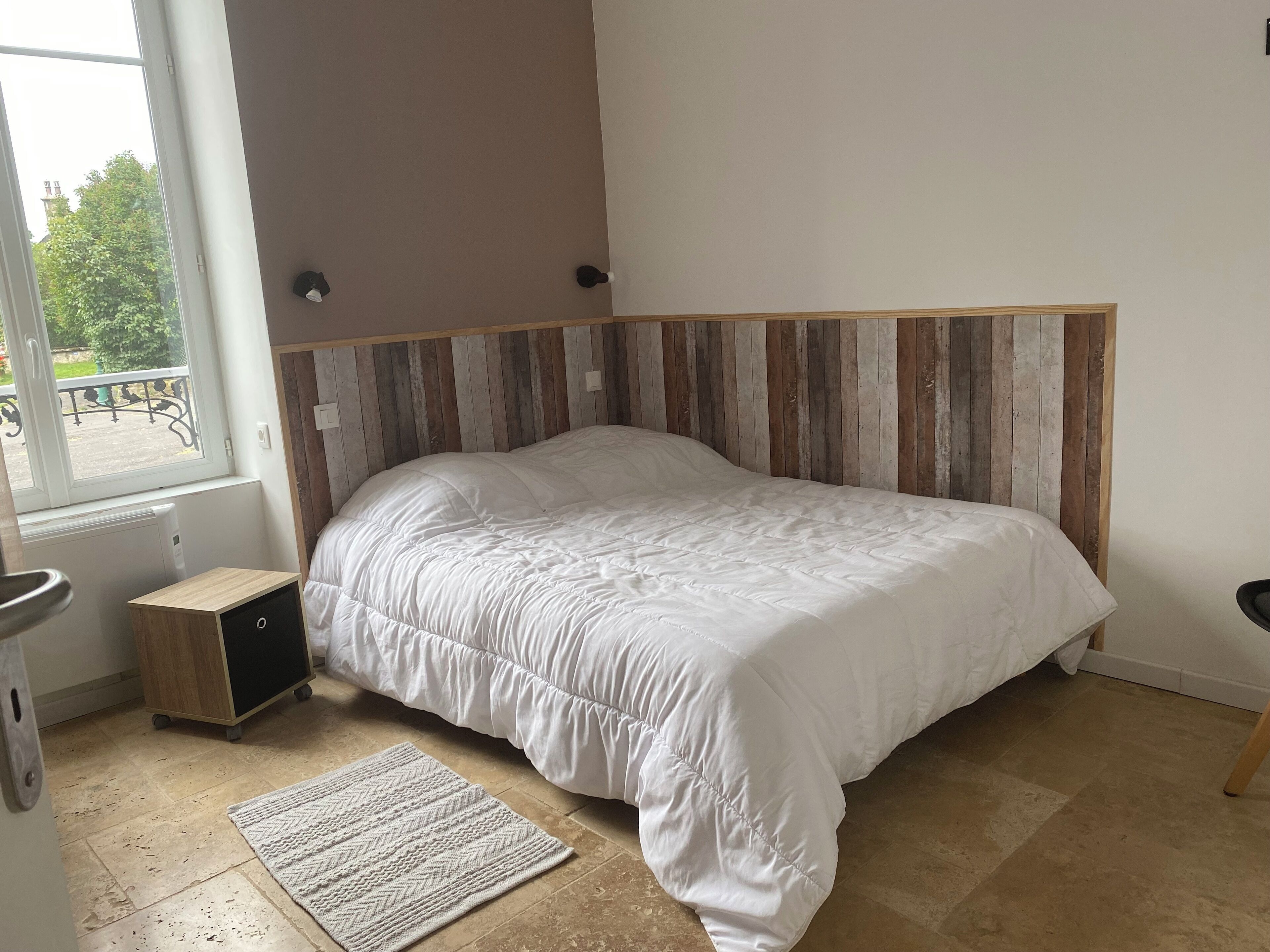 4 chambres, fer et planche à repasser, lit parapluie, Wi-Fi gratuit