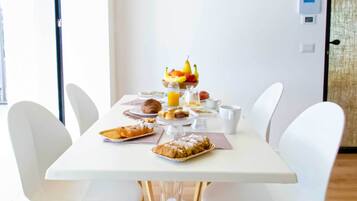 Desayuno de cocina local todos los días (con cargo)