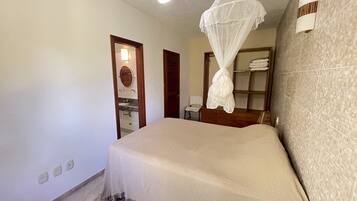 1 bedroom, iron/ironing board, free WiFi