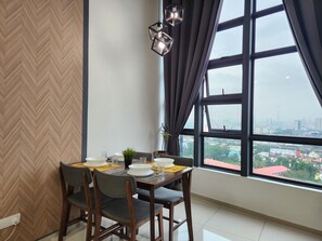 In-room dining - Eko Cheras by Ohana Homestay (Kuala Lumpur)