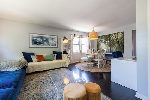 MDRN Kid-Friendly Apt|Charming|Private|Sunny|Fast Wi-Fi| Parking