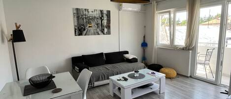 Design-Apartment, 1 Schlafzimmer, Balkon, Blick auf den Innenhof | Terrasse/Patio