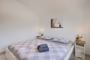 2 bedrooms, free WiFi, bed sheets