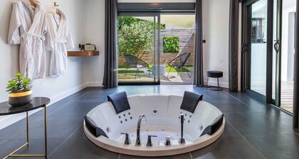 ❤️ Relaxing night in Nantes - Balneo XXL - Air conditioning