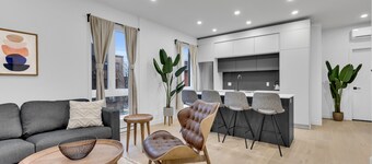 Deluxe Suites Downtown Montreal