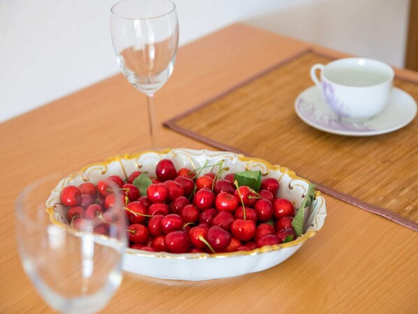 Apartment | Dining - Apartments Vidak - One Bedroom Apartment With Terrace and Sea View - (Konavle)