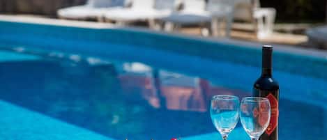 Apartment | Pool | Outdoor pool