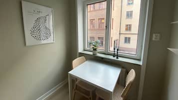 Apartment, 1 Bedroom, City View | Interior
