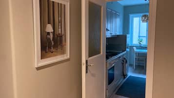 Apartment, 1 Bedroom, City View | Interior