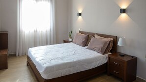 House, 4 Bedrooms, Smoking, Fireplace - "amazing House Filippous Crete" (Minoa Pediada)