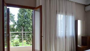 House, 4 Bedrooms, Smoking, Fireplace - "amazing House Filippous Crete" (Minoa Pediada)