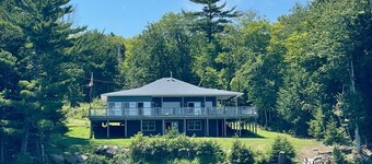 Blue Lodge with cozy winter garden and direct lake access