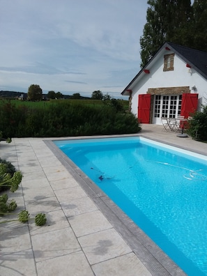 Outdoor pool, a heated pool