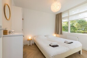 Casa | 3 dormitorios, mobiliario individual, ropa de cama