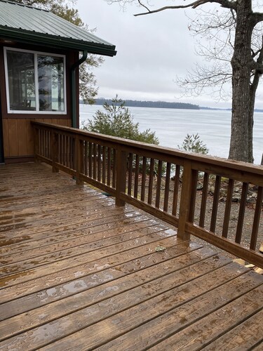 Modern Lake House, On Big Lake ! Fishing Swimming Boating !