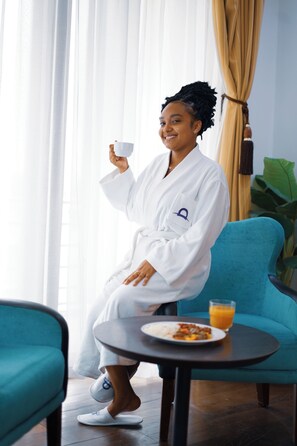 Double Room | In-room dining - Sultani River (Kinshasa)