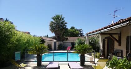 Belle villa piscine Ă 10 minutes de NĂźmes aux portes le Camargue et des Alpilles