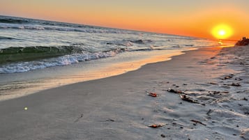 Beach nearby, beach towels
