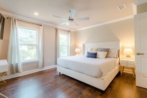 3 Schlafzimmer, Schreibtisch, WLAN, Bettwäsche