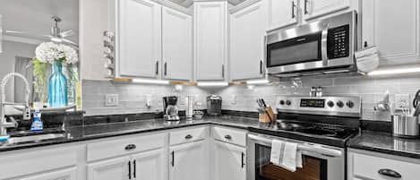 Cafetière/bouilloire, grille-pain, blender