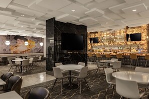 Bar (in der Unterkunft)