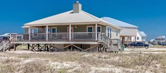 Gulf Front!! 2 Master Suites- Steps Away from the Beach!!