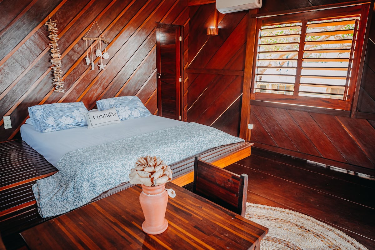 Tree House Deluxe