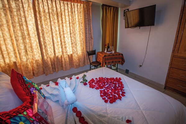 Classic Room | 5 bedrooms, desk, free WiFi, bed sheets