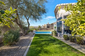 Property grounds - Luxurious Scottsdale rental w/ heated pool and city views (Scottsdale)