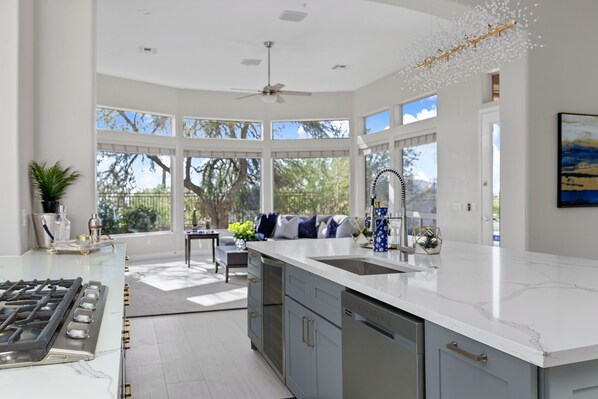 Private kitchen - Luxurious Scottsdale rental w/ heated pool and city views (Scottsdale)
