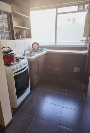 Private kitchen - Cochabamba Central Apartment (Cochabamba)
