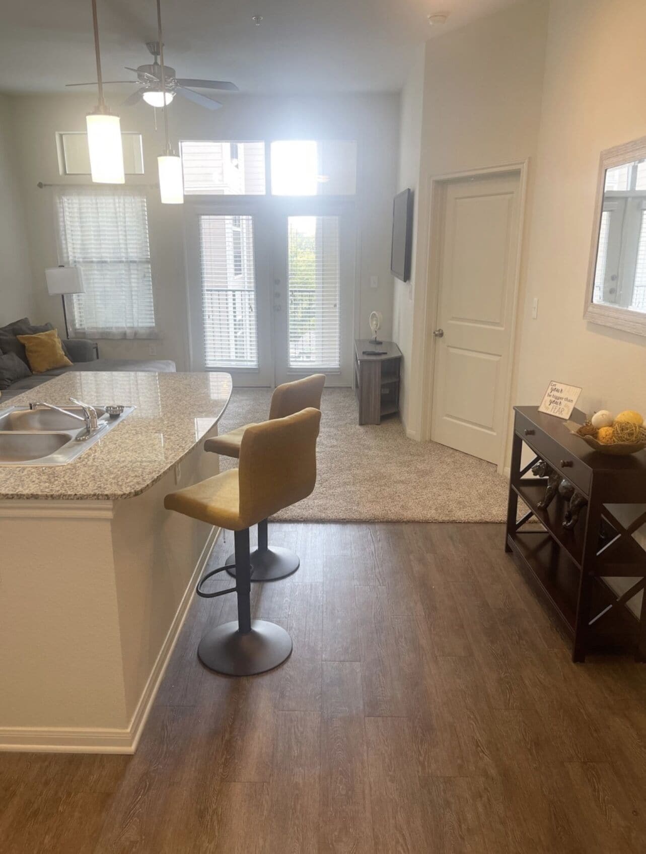 Cozy Modern Unit Next to NRG