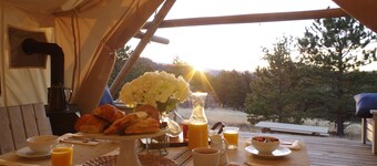 Black Tree Resort - The Lodge