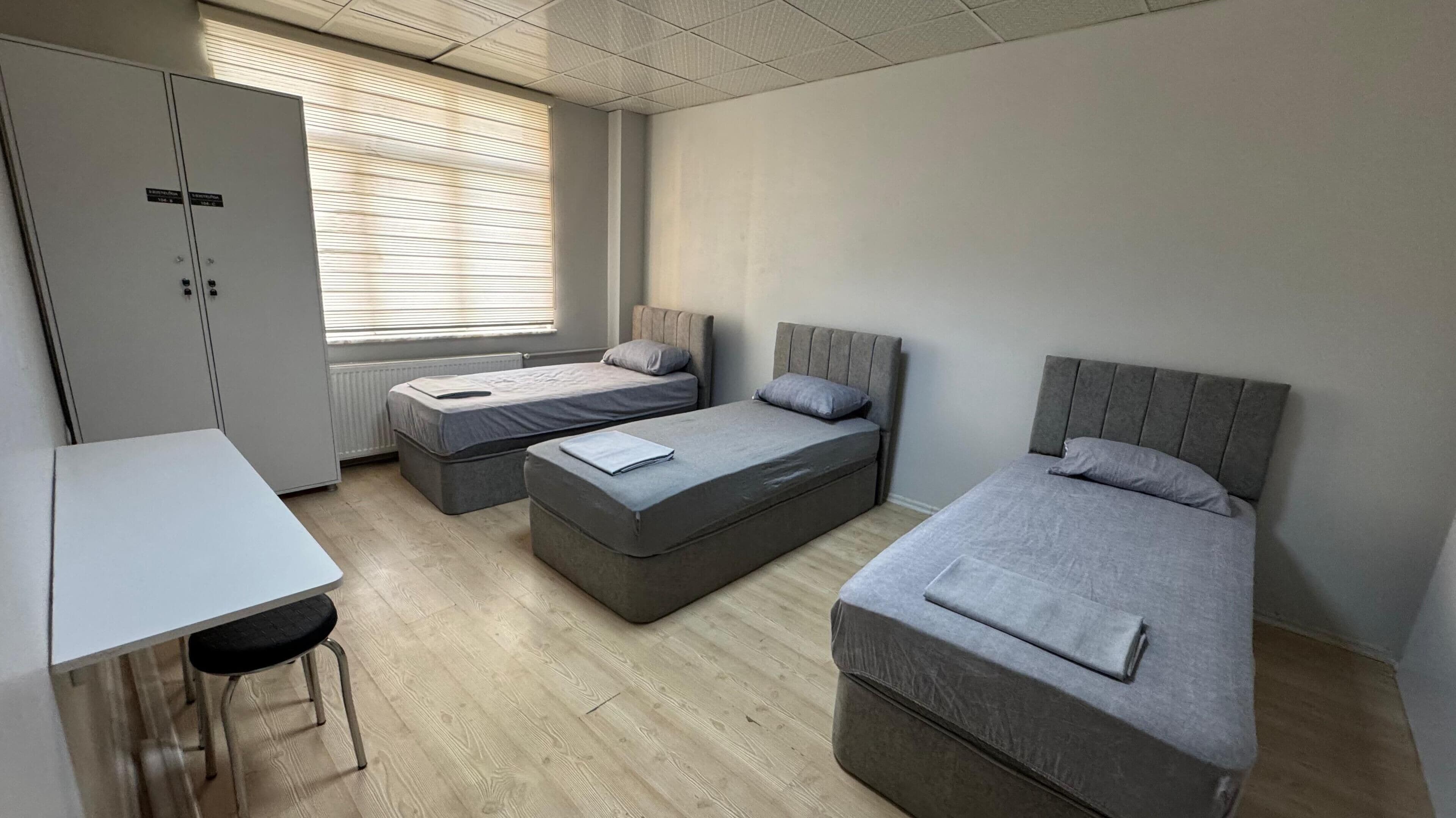 Laptop workspace, soundproofing, iron/ironing board, free WiFi