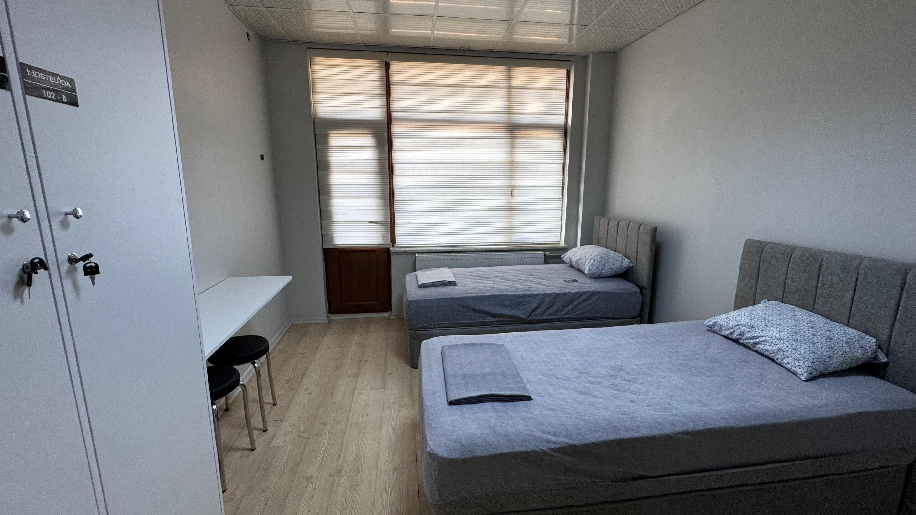 标准双床房 | 笔记本电脑工作区、隔音、熨斗/熨板、免费 WiFi