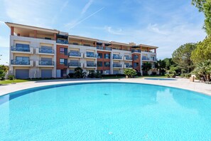Outdoor pool - Modern & Spacious Flat with Pool close to Oura (Albufeira)