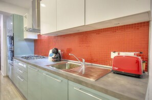 Fridge, microwave, oven, dishwasher